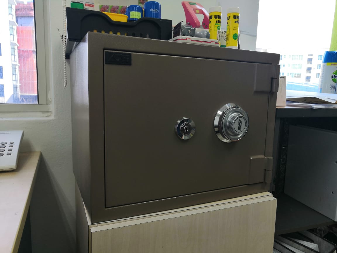 APS Personal Safe AP1 KL&KCL - Image 4