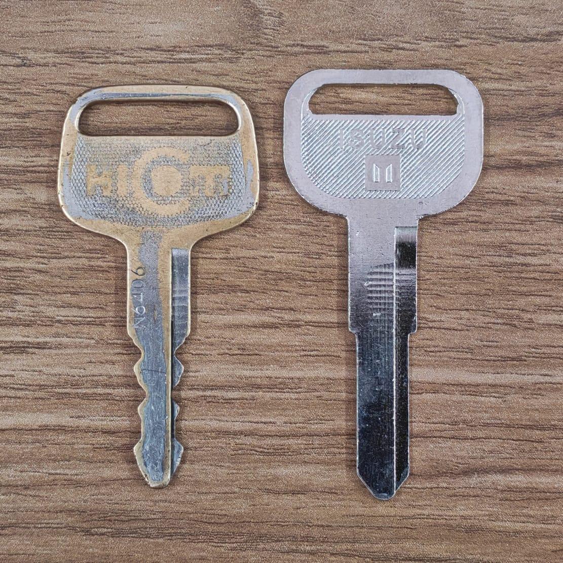 Isuzu IS1R Truck Key